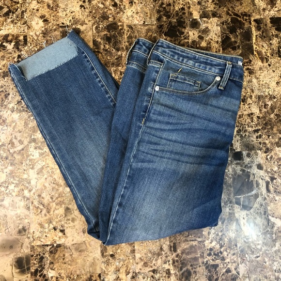 Women’s Mossimo Denim Cropped Jeans - Picture 2 of 8